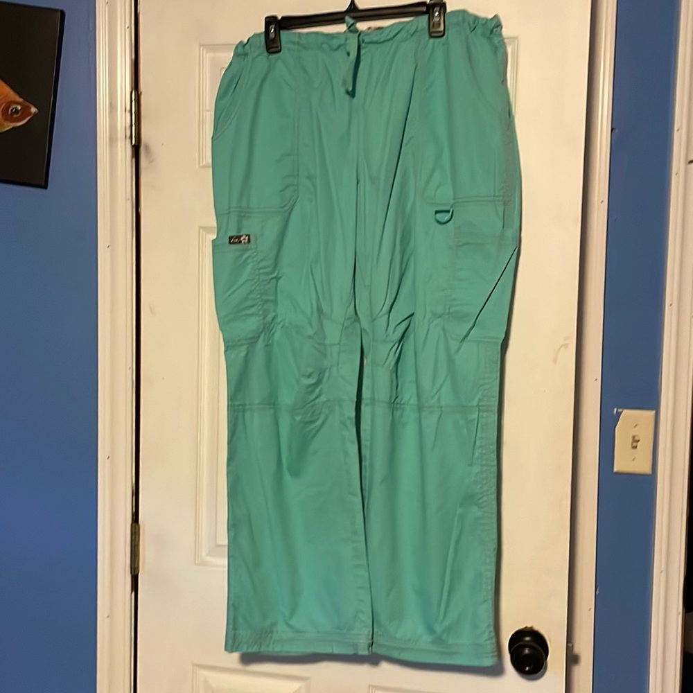 EUC Koi “Lindsey” scrub bottoms, 2XL regular length